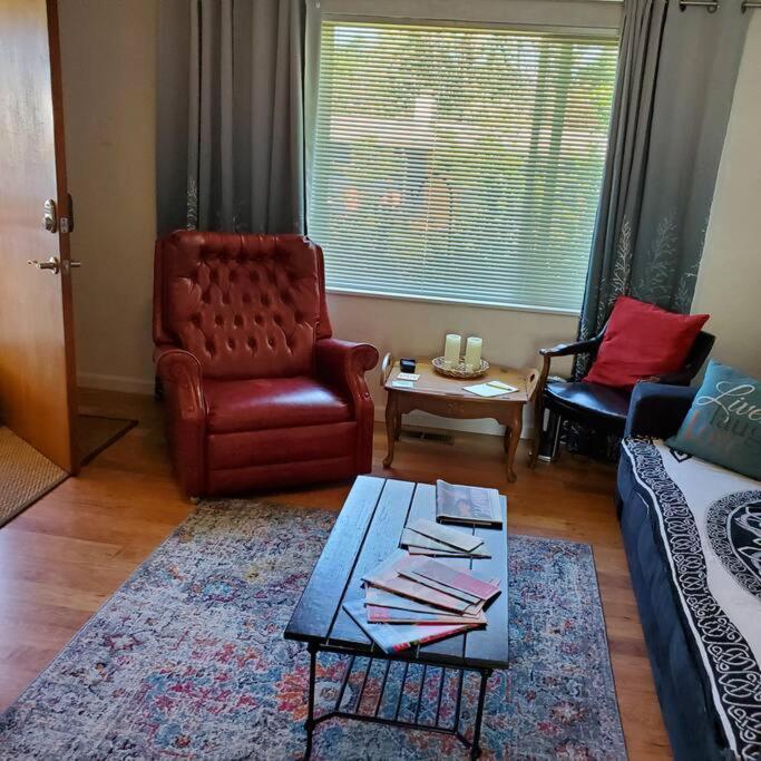 Sweet 2 Bedroom Close To U Of Oregon & Track! Юджин Экстерьер фото